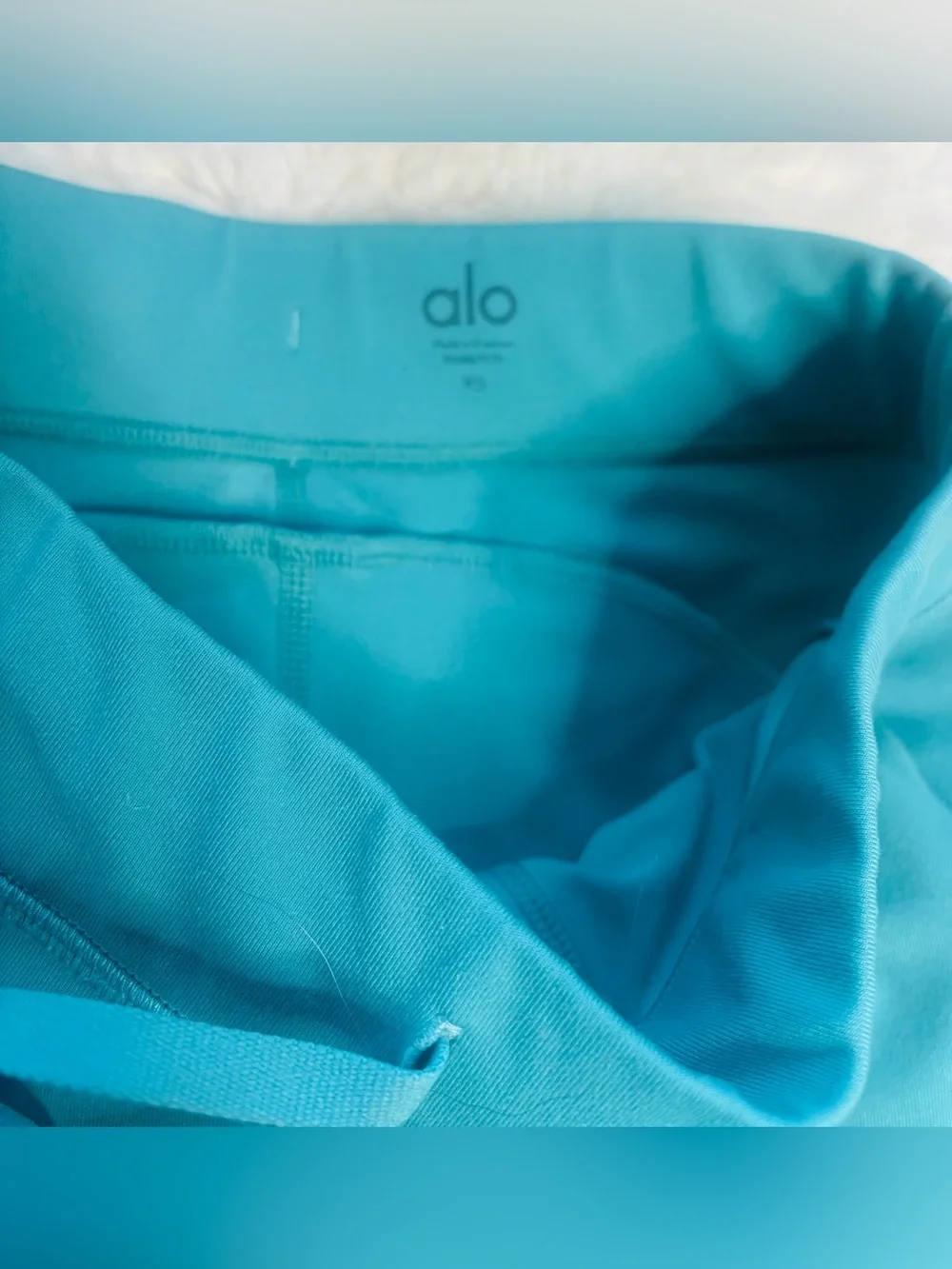 Alo Yoga High-Waist Airlift 4-Pocket Utility Legging in Ocean Teal Size: XS